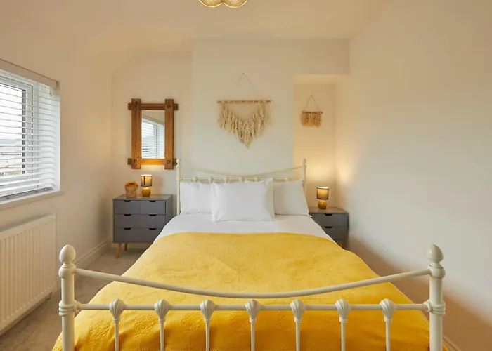 Hillside View * 斯泰兹